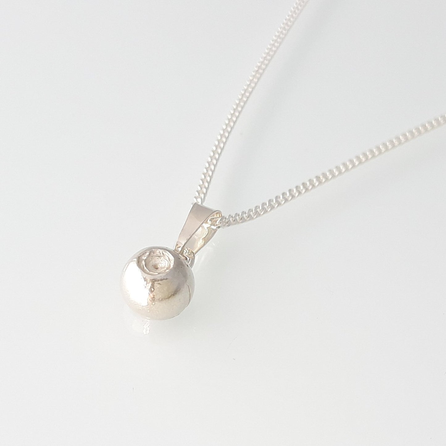 Cowberry, necklace with curb chain