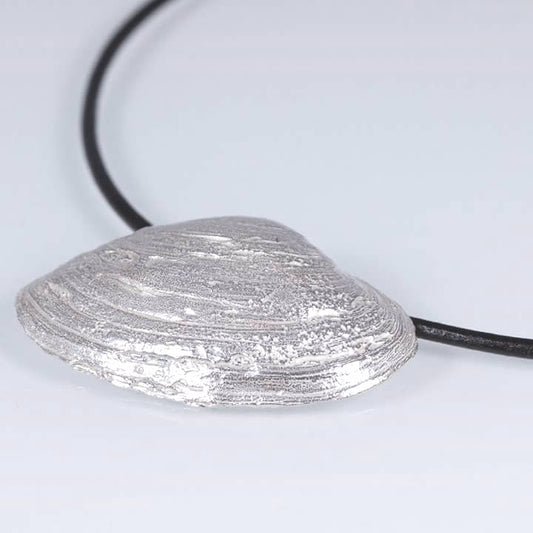 Venerid, necklace with leather