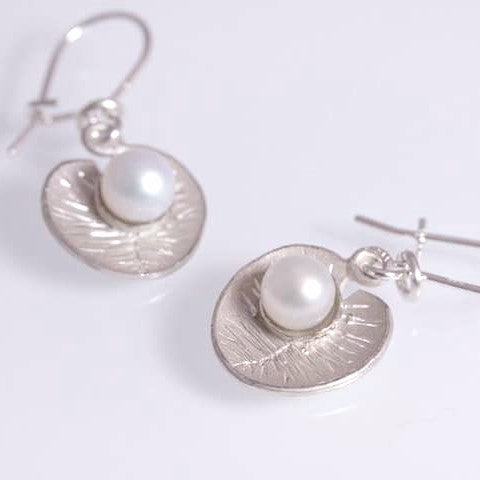 Water lilyleaf, earrings with hooks