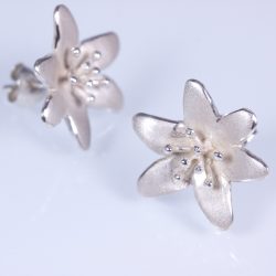 Wood anemone, earrings with pins