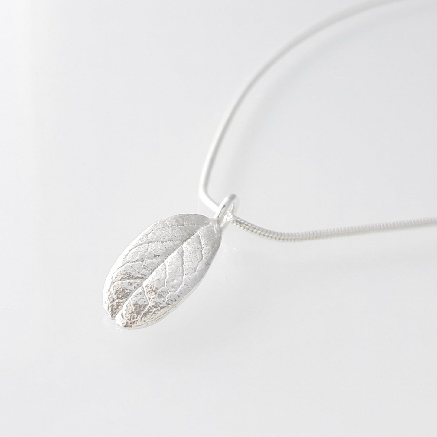 Cowberryleaf, necklace with snake chain